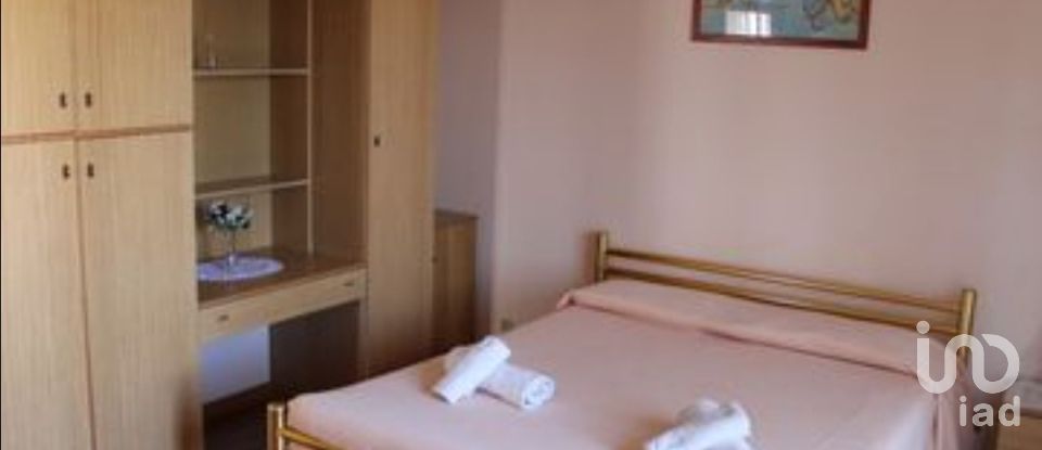 Townhouse 13 rooms of 345 m² in Notaresco (64024)