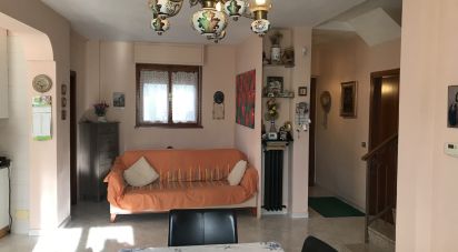 Casa indipendente / Villa 13 locali di 180 m² in Porto Sant'Elpidio (63821)