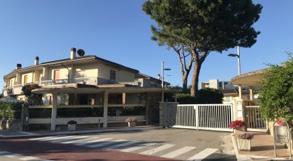 Casa indipendente / Villa 13 locali di 180 m² in Porto Sant'Elpidio (63821)