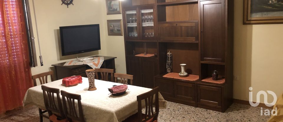 Mansion 5 rooms of 101 m² in Porto Torres (07046)