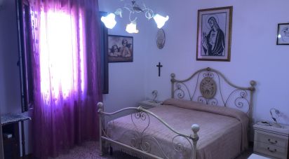 Mansion 5 rooms of 101 m² in Porto Torres (07046)