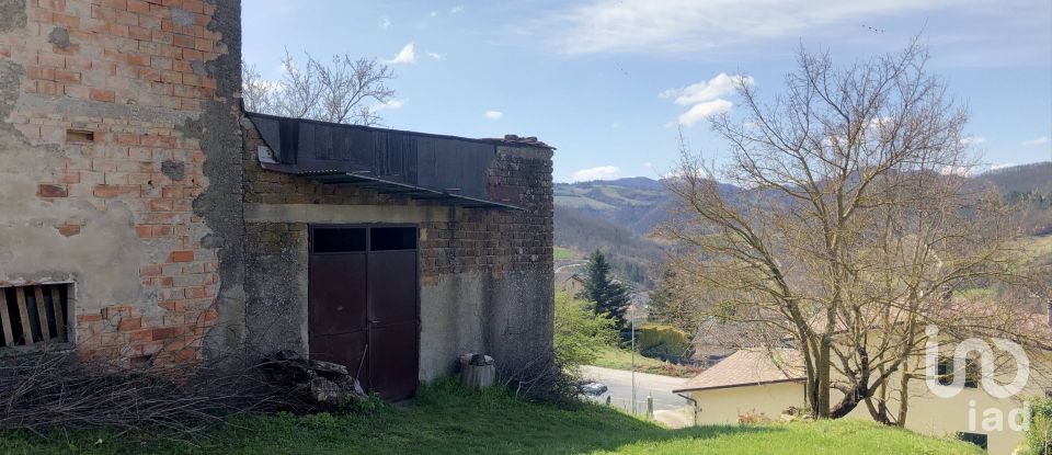 Rustico 0 locali di 300 m² in Apecchio (61042)