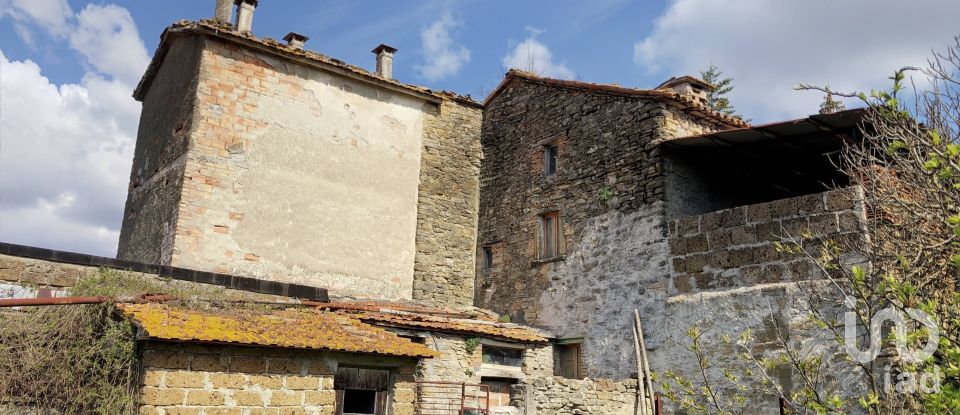 Rustico 0 locali di 300 m² in Apecchio (61042)