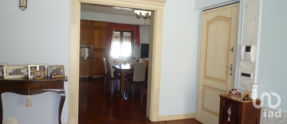 Apartment 9 rooms of 150 m² in Silvi (64028)