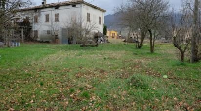 Casa indipendente 9 locali di 300 m² in Cerreto d'Esi (60043)