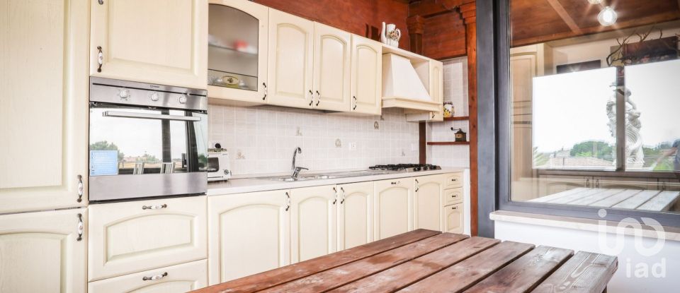 Casa indipendente 6 locali di 149 m² in Fiumicino (00054)