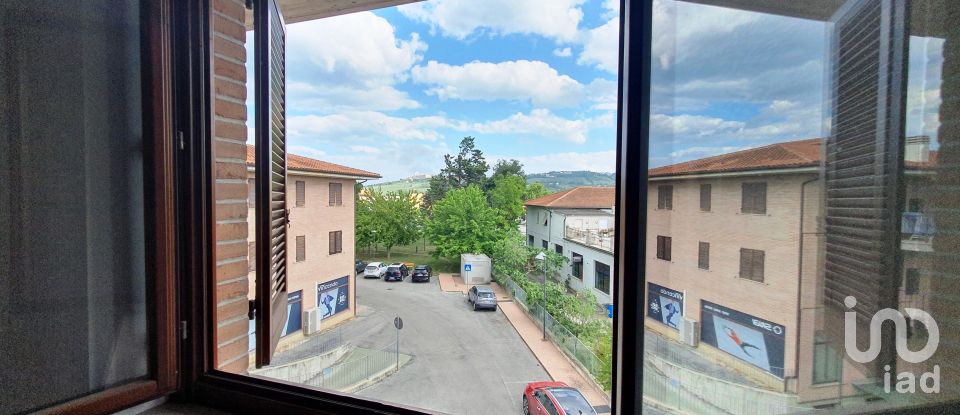 Four-room apartment of 84 sq m in Castelfidardo (60022)