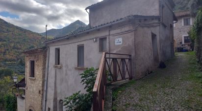 Village house 5 rooms of 70 sq m in L'Aquila (67100)
