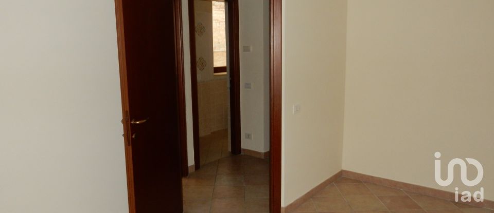 Apartment 5 rooms of 70 m² in Fermo (63900)