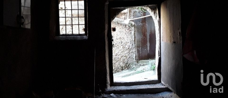 Casa di paese 6 locali di 320 m² in - (87030)