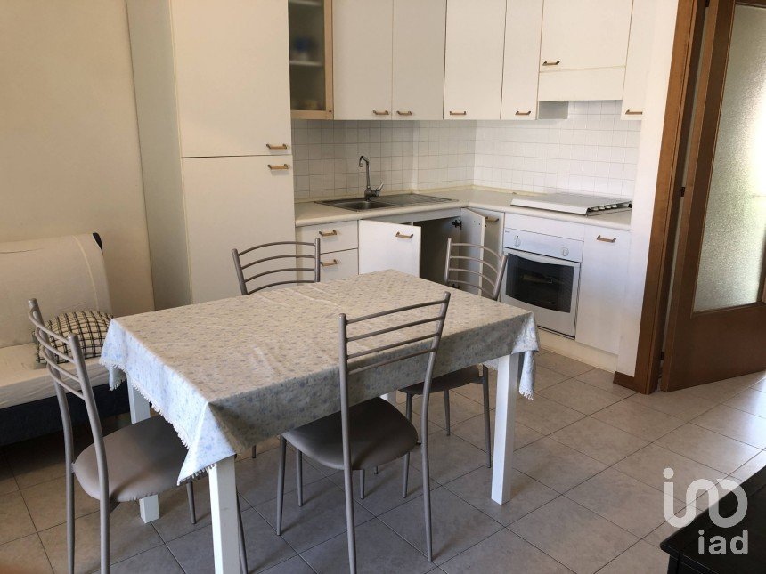 Apartment 6 rooms of 66 m² in Tortoreto (64018)