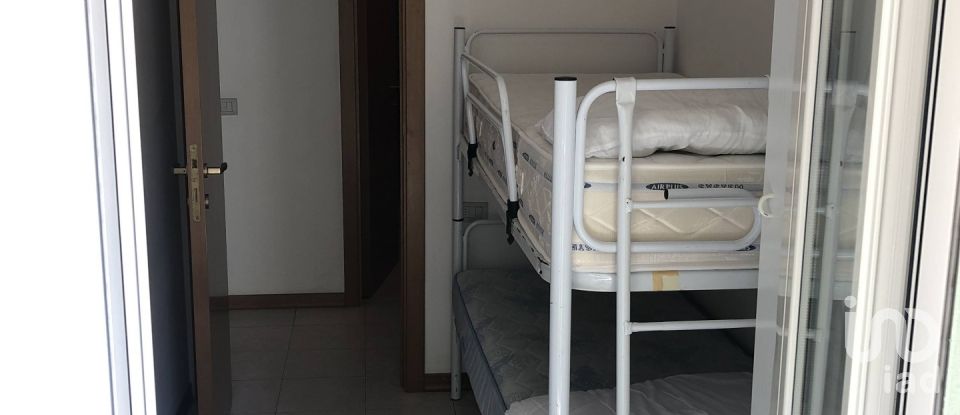 Apartment 6 rooms of 66 sq m in Tortoreto (64018)