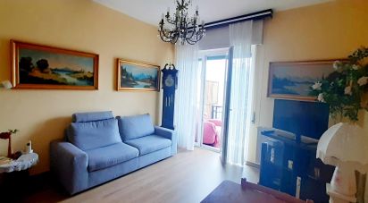 Three-room apartment of 80 m² in Omegna (28887)