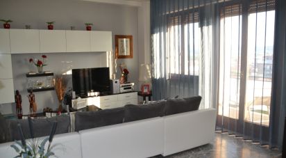 Apartment 0 rooms of 140 m² in Pesaro (61121)