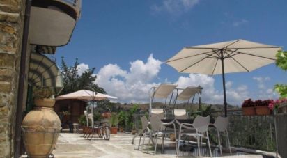 Casa indipendente / Villa 4 locali di 170 m² in Perdifumo (84060)