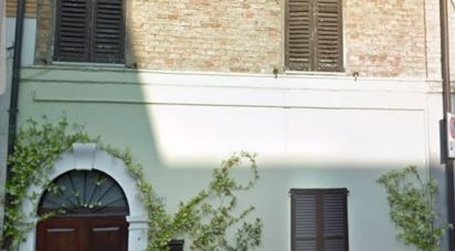 House 8 rooms of 118 m² in Porto San Giorgio (63822)