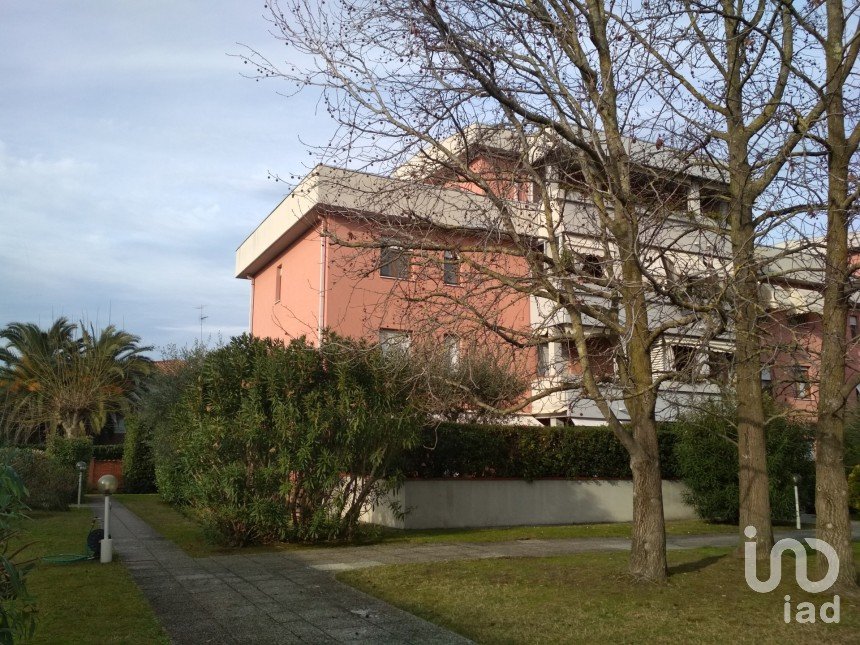 Appartamento 7 locali di 121 m² a Forte dei Marmi (55042)