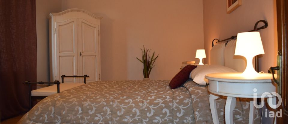 Lodge 9 rooms of 260 m² in Barga (55051)