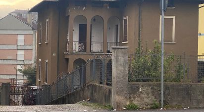 Villa storica 10 locali di 400 m² in Varese (21100)