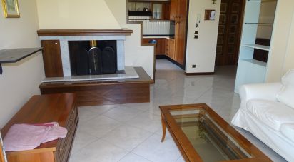 Casa indipendente / Villa 10 locali di 270 m² in Fermo (63900)