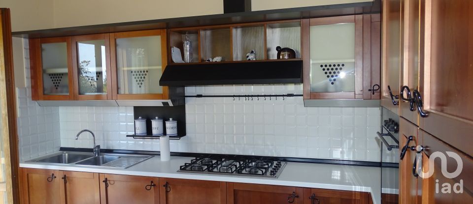 Casa indipendente / Villa 10 locali di 270 m² in Fermo (63900)