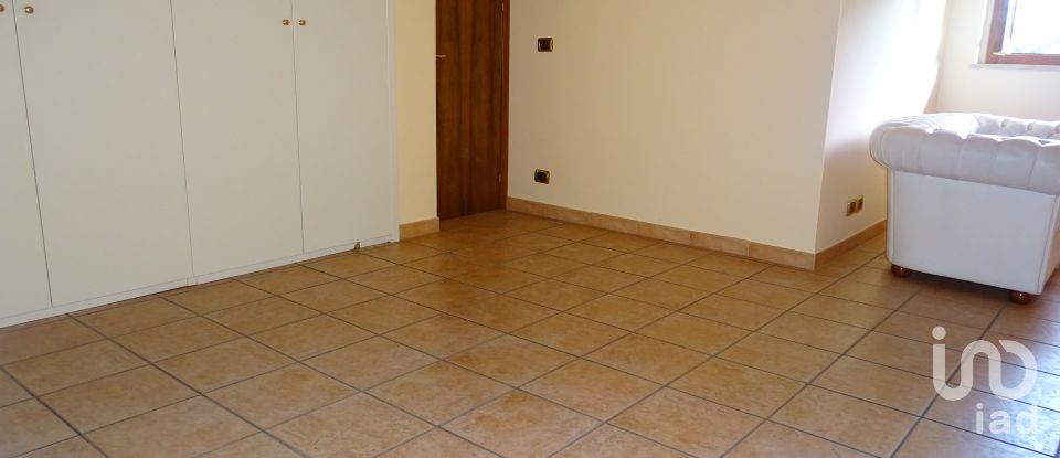 Casa indipendente / Villa 10 locali di 270 m² in Fermo (63900)