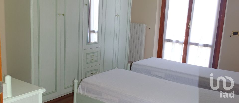 Casa indipendente / Villa 10 locali di 270 m² in Fermo (63900)