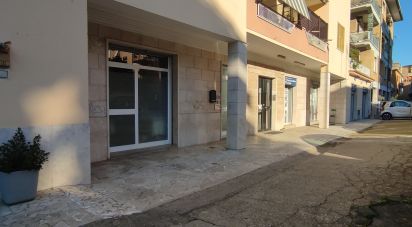 Shop / premises commercial of 50 m² in Roma (00166)