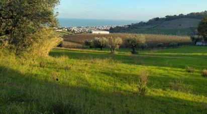 Land of 2,790 m² in Tortoreto (64018)