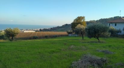 Terreno di 2.790 m² in Tortoreto (64018)