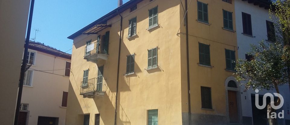 House 8 rooms of 308 m² in Claino con Osteno (22010)