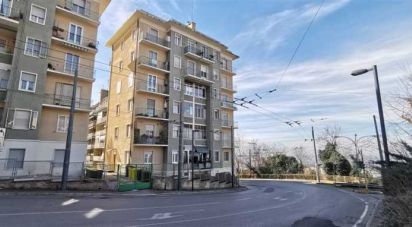 Apartment 7 rooms of 94 m² in Chieti (66100)