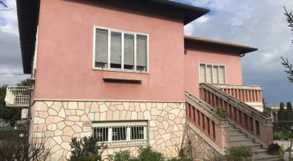House/villa 0 rooms of 400 sq m in Fermo (63900)