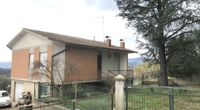 Casa 6 locali di 150 m² in Falerone (63837)