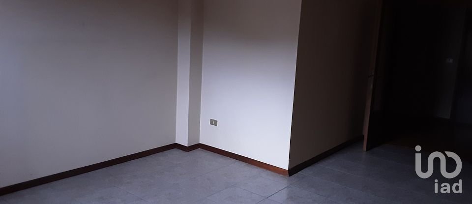 Apartment 6 rooms of 80 m² in Teramo (64100)
