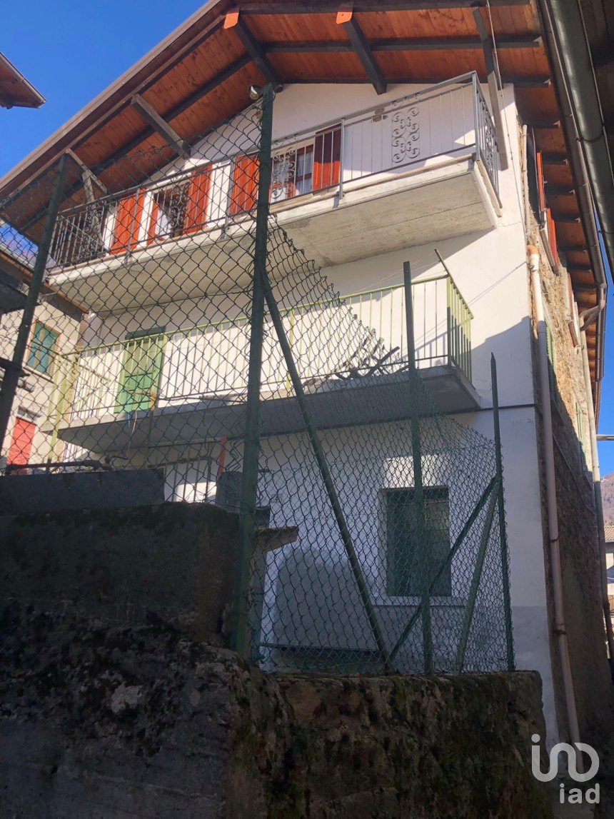 Four-room apartment of 50 m² in San Bartolomeo Val Cavargna (22010)