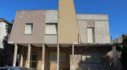 Casa indipendente / Villa 9 locali di 200 m² in Sant'Elpidio a Mare (63811)