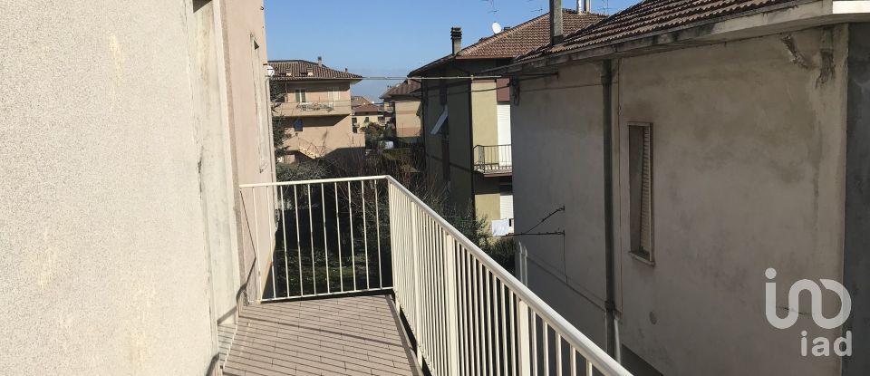 Casa indipendente / Villa 9 locali di 200 m² in Sant'Elpidio a Mare (63811)
