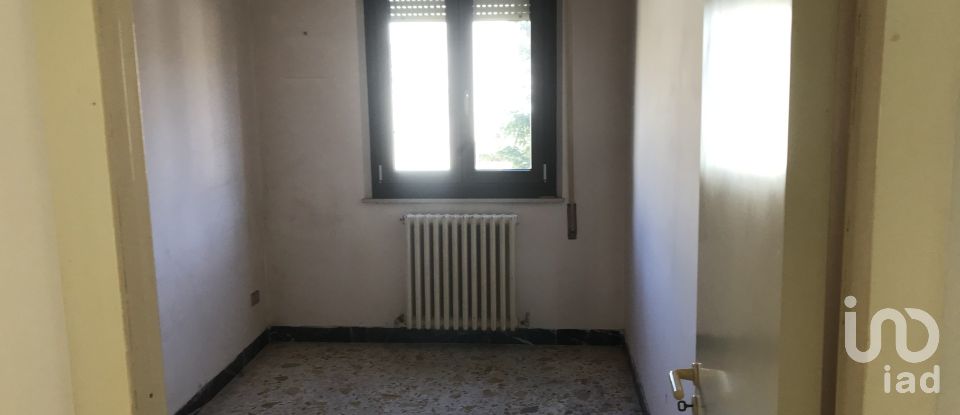 Casa indipendente / Villa 9 locali di 200 m² in Sant'Elpidio a Mare (63811)