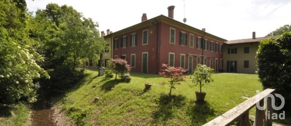 Barn conversion 17 rooms of 940 m² in Cassinetta di Lugagnano (20081)