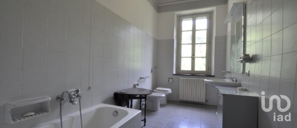 Barn conversion 17 rooms of 940 m² in Cassinetta di Lugagnano (20081)