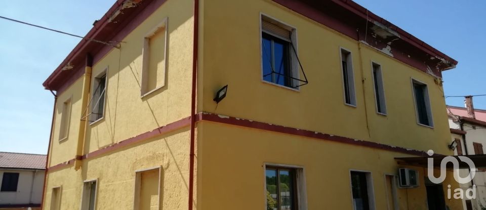 Casa 12 locali di 250 m² in Falconara Marittima (60015)