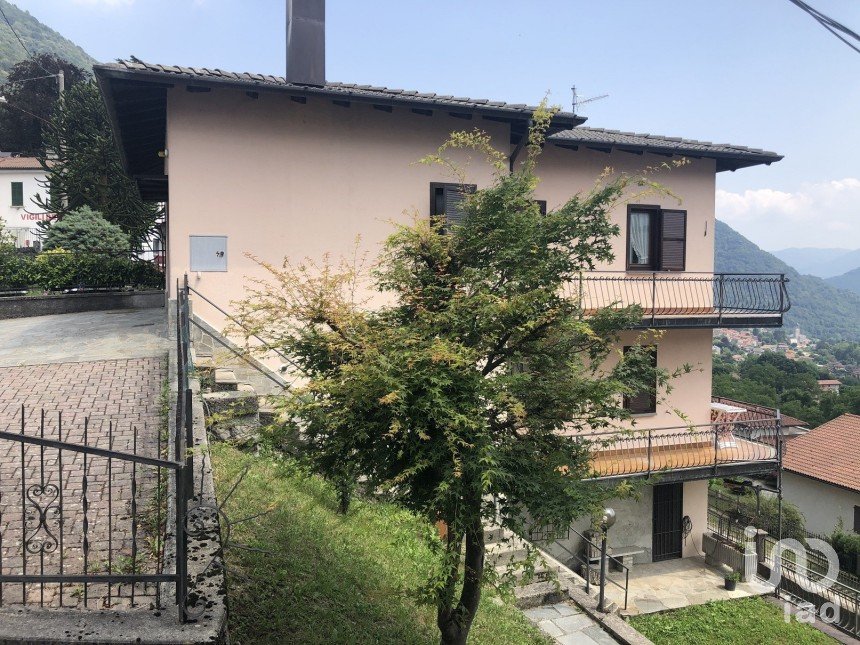 House 12 rooms of 450 m² in San Fedele Intelvi (22028)