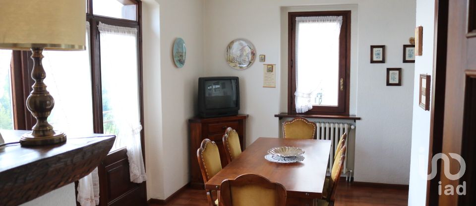 Casa 12 locali di 450 m² in San Fedele Intelvi (22028)