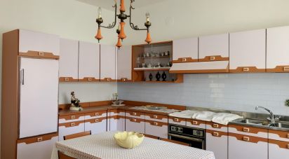 Casa indipendente / Villa 7 locali di 190 m² in Apecchio (61042)