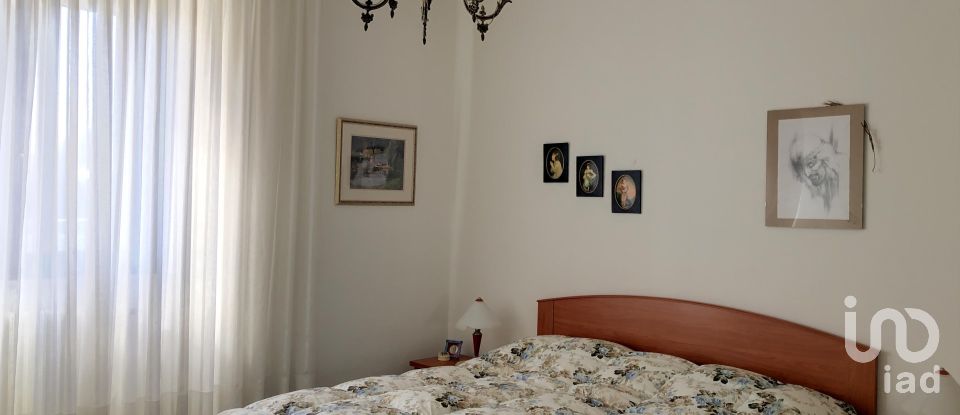 House 7 rooms of 190 m² in Apecchio (61042)