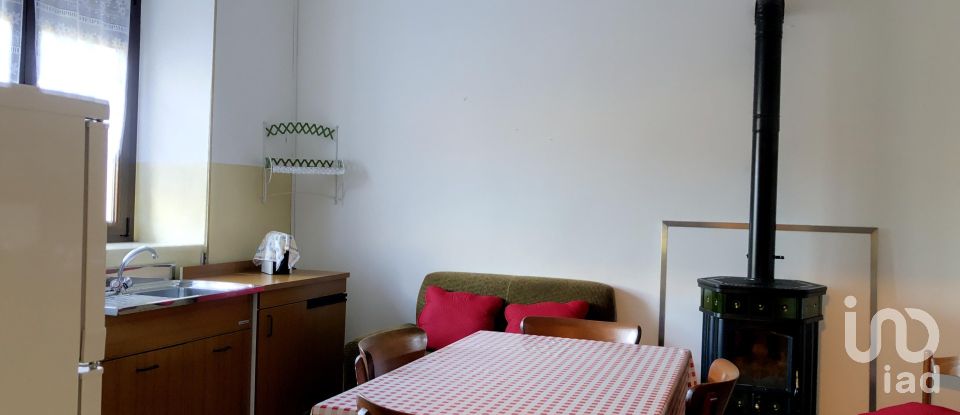 House 7 rooms of 190 m² in Apecchio (61042)