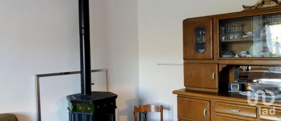 House 7 rooms of 190 m² in Apecchio (61042)