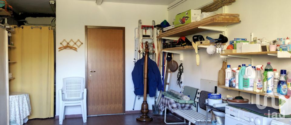 House 7 rooms of 190 m² in Apecchio (61042)