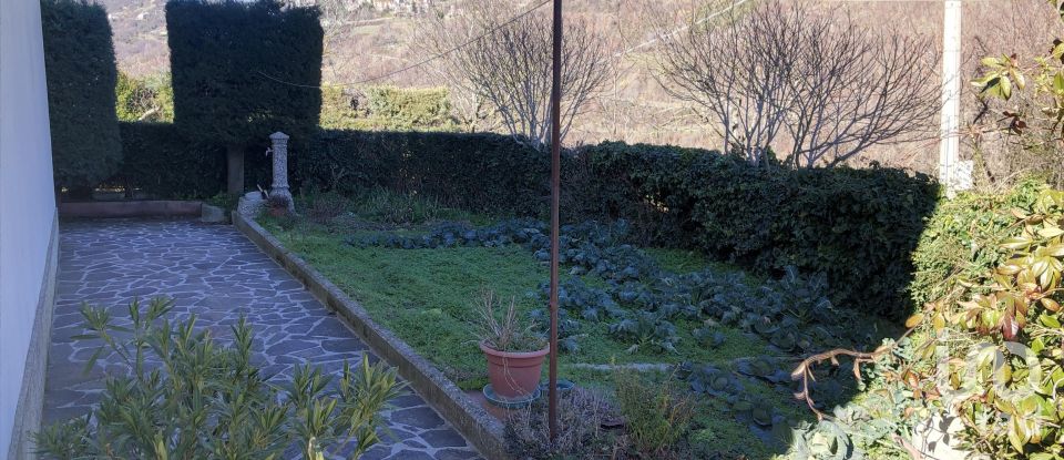 House 7 rooms of 190 m² in Apecchio (61042)